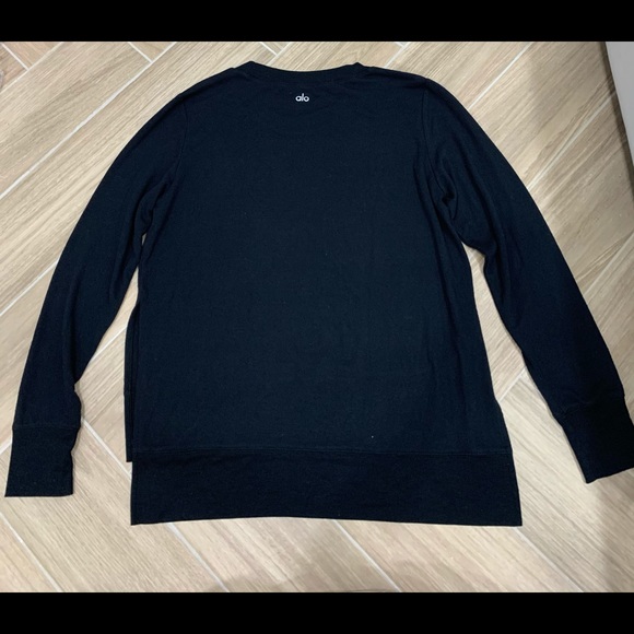 Alo Yoga High-Low Long Sleeve - Picture 5 of 6